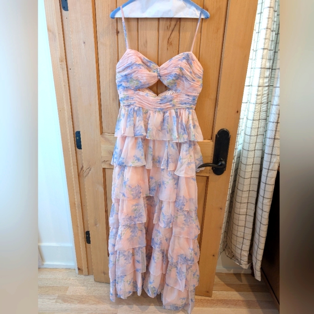 Mac Duggal Ieena Floral Gown Size 6